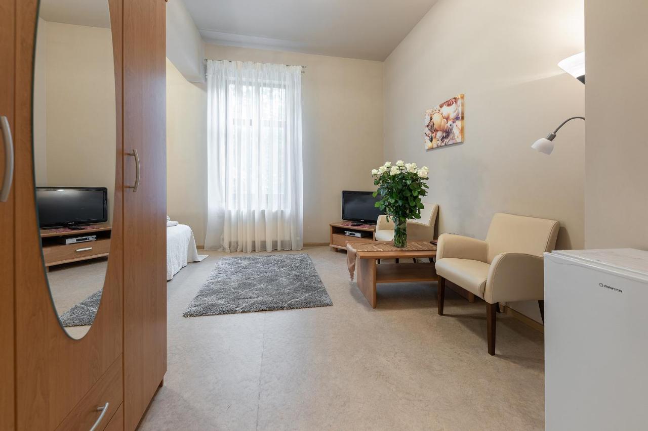 Room In Bb - Valensija - Suite For Two In Nice Hotel Jurmala Bagian luar foto