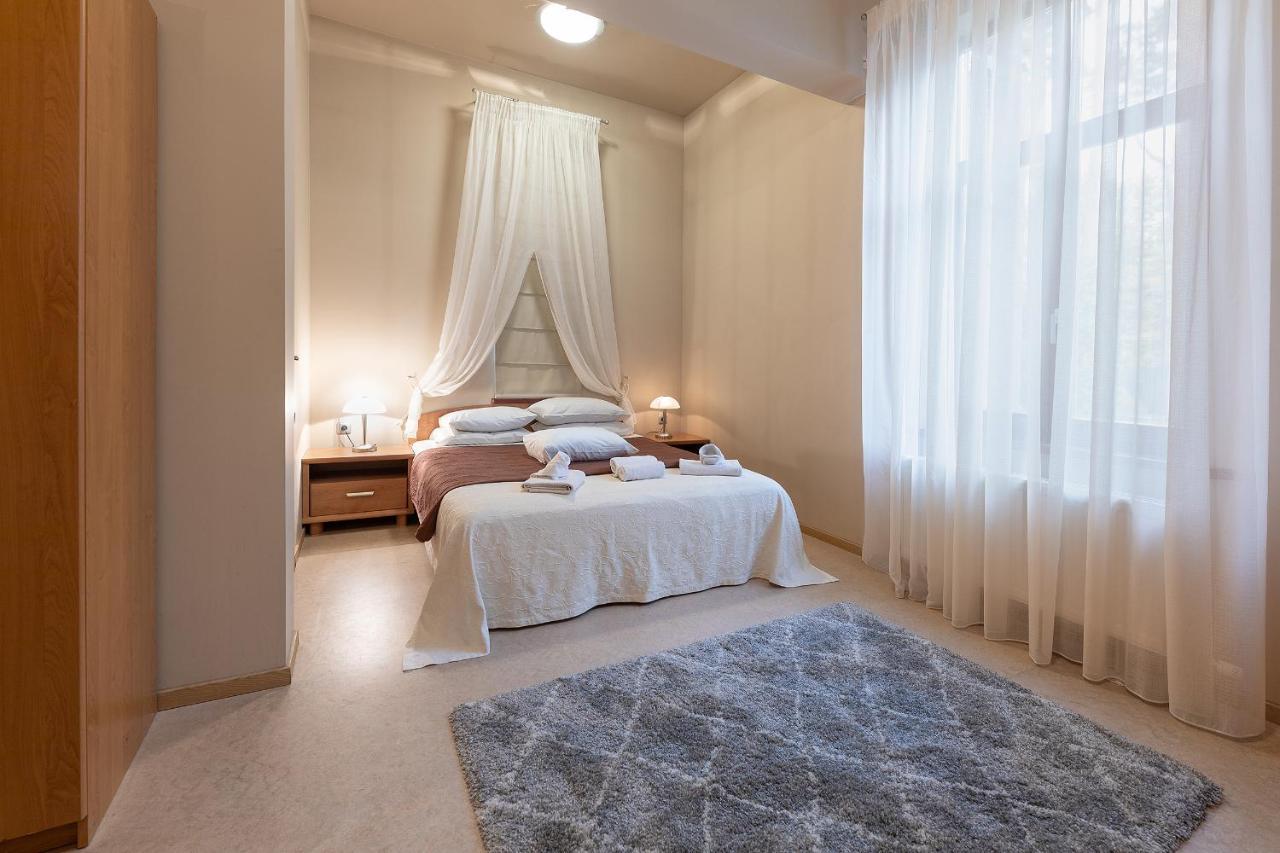 Room In Bb - Valensija - Suite For Two In Nice Hotel Jurmala Bagian luar foto